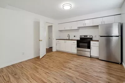3181 E Deer Cir, Cottonwood Heights, UT 84121 - Photo 18