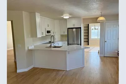 3181 E Deer Cir, Cottonwood Heights, UT 84121 - Photo 10