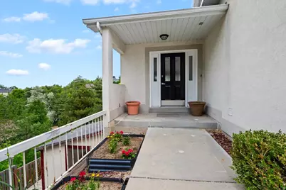 3181 E Deer Cir, Cottonwood Heights, UT 84121 - Photo 2