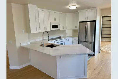 3181 E Deer Cir, Cottonwood Heights, UT 84121 - Photo 10