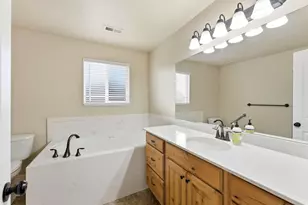 2303 Garden Ln, Layton, UT 84041 - Photo 32