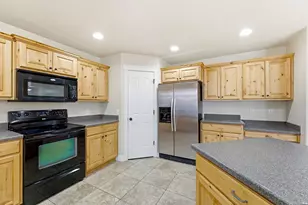 2303 Garden Ln, Layton, UT 84041 - Photo 18