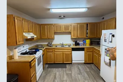 655 E 600 N #6, Provo, UT 84606 - Photo 4