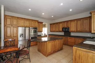 10036 S Birdie Way, South Jordan, UT 84095 - Photo 4