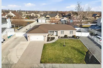 3124 W Elmwood Dr, Riverton, UT 84065 - Photo 2