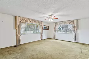 48 S Flint St, Kaysville, UT 84037 - Photo 10