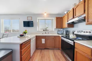 5661 W Sunkist Dr S, Kearns, UT 84118 - Photo 8