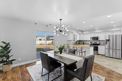 685 E Bullrush Pkwy, Lehi, UT 84043 - Photo 8
