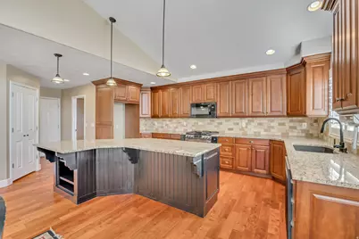 83 W 850 S, Centerville, UT 84014 - Photo 12