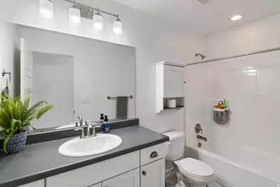 1023 W Molly Pitcher Cir, Bluffdale, UT 84065 - Photo 16