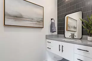 32 W 400 S, Bountiful, UT 84010 - Photo 16