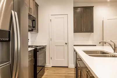 520 S Orchard Dr #17, Bountiful, UT 84010 - Photo 8