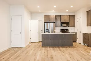 520 S Orch Dr, Bountiful, UT 84010 - Photo 6