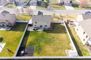 475 Wellington Dr, Kaysville, UT 84037 - Photo 4