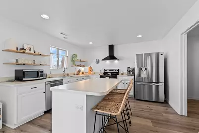 475 Wellington Dr, Kaysville, UT 84037 - Photo 8