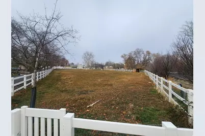 5048 S Jordan Canal Rd, Taylorsville, UT 84129 - Photo 6