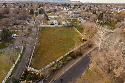 5048 S Jordan Canal Rd, Taylorsville, UT 84129 - Photo 2