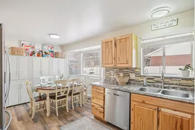 9571 S David St E, Sandy, UT 84070 - Photo 10