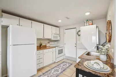 9571 S David St E, Sandy, UT 84070 - Photo 12