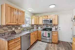 9571 S David St E, Sandy, UT 84070 - Photo 8