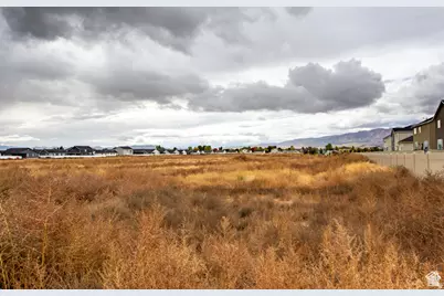 2400 E 4250 N, Eagle Mountain, UT 84005 - Photo 4