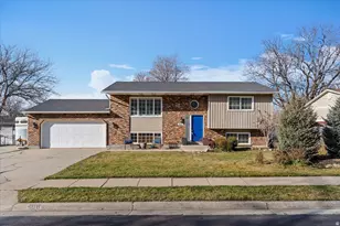 488 S 10 W, Farmington, UT 84025 - Photo 2