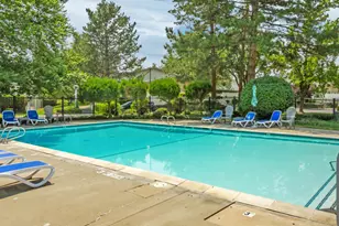 4847 S Woodbridge Dr E, Holladay, UT 84117 - Photo 16