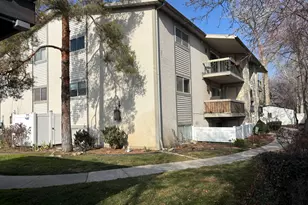 4847 S Woodbridge Dr E, Holladay, UT 84117 - Photo 1