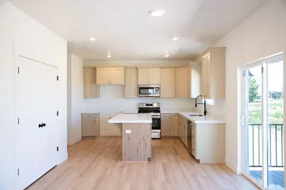 709 N 410 E Lot #12 E, Salem, UT 84653 - Photo 4