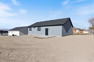 594 E 400 S, Nephi, UT 84648 - Photo 24