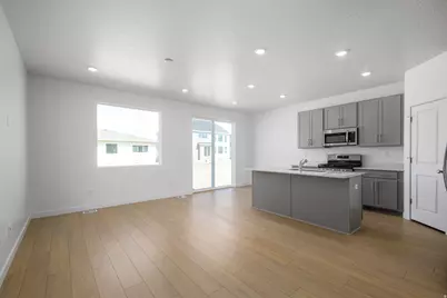 2035 E Swallow Dr #4066, Eagle Mountain, UT 84005 - Photo 8