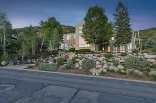 2093 S Lakeline Dr, Salt Lake City, UT 84109 - Photo 12