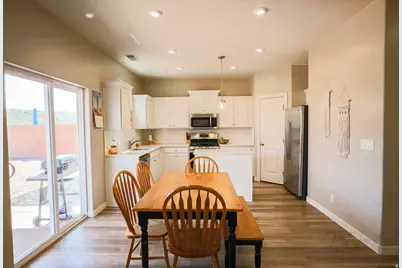 834 N Pleasant Ln, Washington, UT 84780 - Photo 10