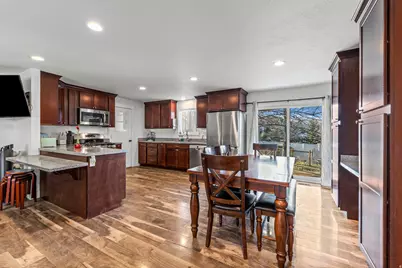 44 S Astor Ln, Elk Ridge, UT 84651 - Photo 8