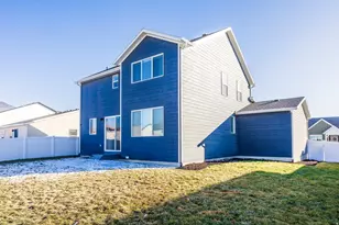 1753 E Bison Dr, Eagle Mountain, UT 84005 - Photo 14