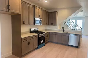 10999 S Freestone Rd W, South Jordan, UT 84009 - Photo 6