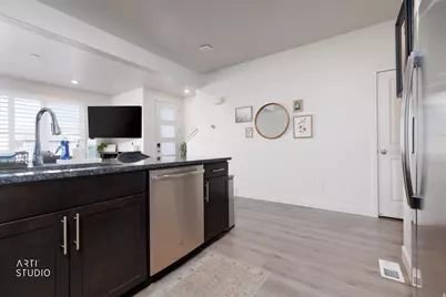 1006 W Sapphire Peak Dr, Bluffdale, UT 84065 - Photo 8