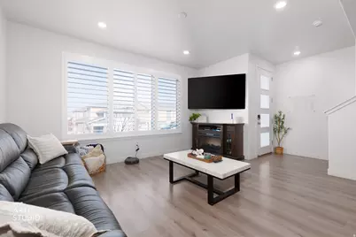1006 W Sapphire Peak Dr, Bluffdale, UT 84065 - Photo 10