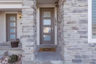1006 W Sapphire Peak Dr, Bluffdale, UT 84065 - Photo 2