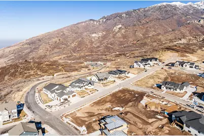 2568 E Canyon Edge Dr, Draper, UT 84020 - Photo 10