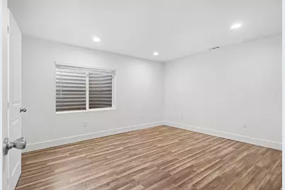 7127 W Hawk View Way S, West Jordan, UT 84081 - Photo 32