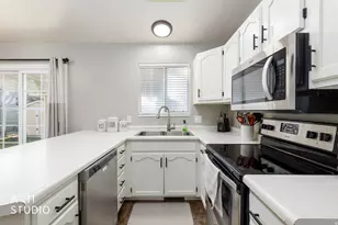 593 W 950 N, Clinton, UT 84015 - Photo 8