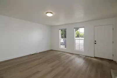 4753 S Falkirk Dr W, Murray, UT 84107 - Photo 4