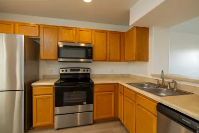 4753 S Falkirk Dr W, Murray, UT 84107 - Photo 8