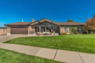 2415 E Arnett Dr S, Millcreek, UT 84109 - Photo 2
