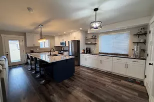 35 E Water Ln, Vineyard, UT 84059 - Photo 8