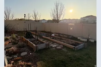 35 E Water Ln, Vineyard, UT 84059 - Photo 38