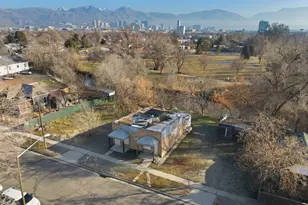 881 S 1100 W, Salt Lake City, UT 84104 - Photo 2
