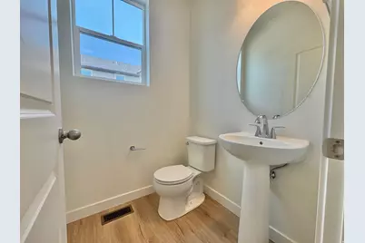 1688 N 1600 W, Layton, UT 84041 - Photo 12