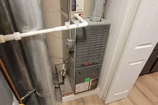 6129 S 1300 E, Cottonwood Heights, UT 84121 - Photo 16